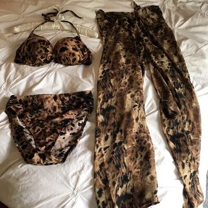 VICTORIA’S SECRET bikini 36C with palazzo pants M